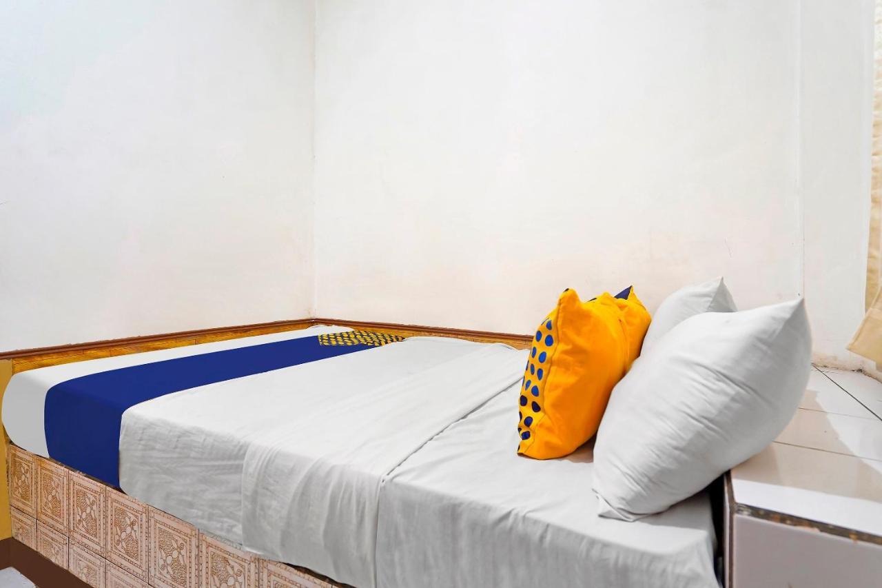 Spot On 91444 Hotel Arimbi Bandung Bagian luar foto