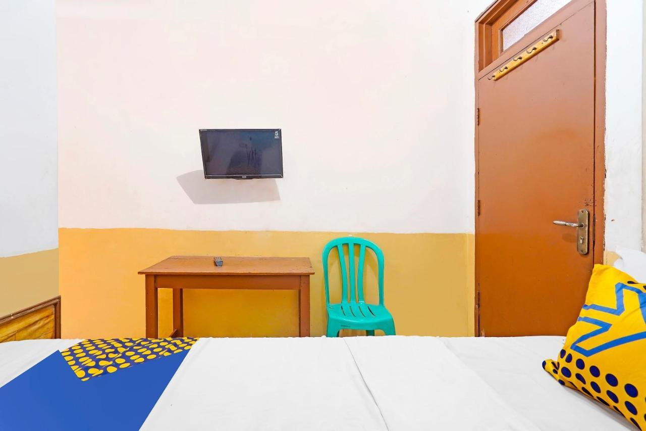 Spot On 91444 Hotel Arimbi Bandung Bagian luar foto