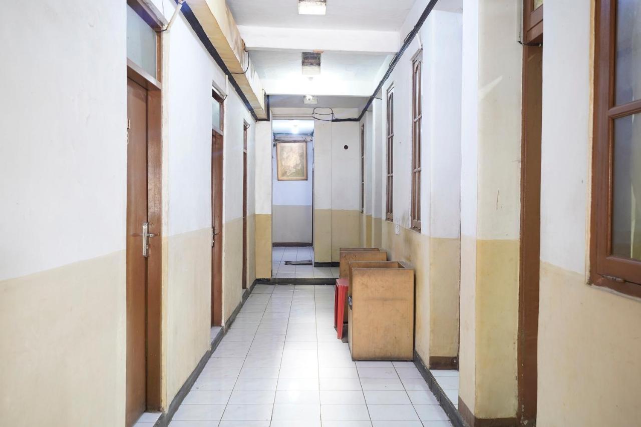 Spot On 91444 Hotel Arimbi Bandung Bagian luar foto
